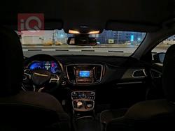Chrysler 200